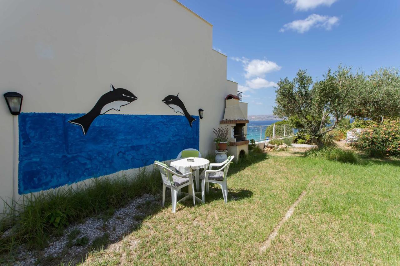 Manos Apartments Almyrida  Exterior photo