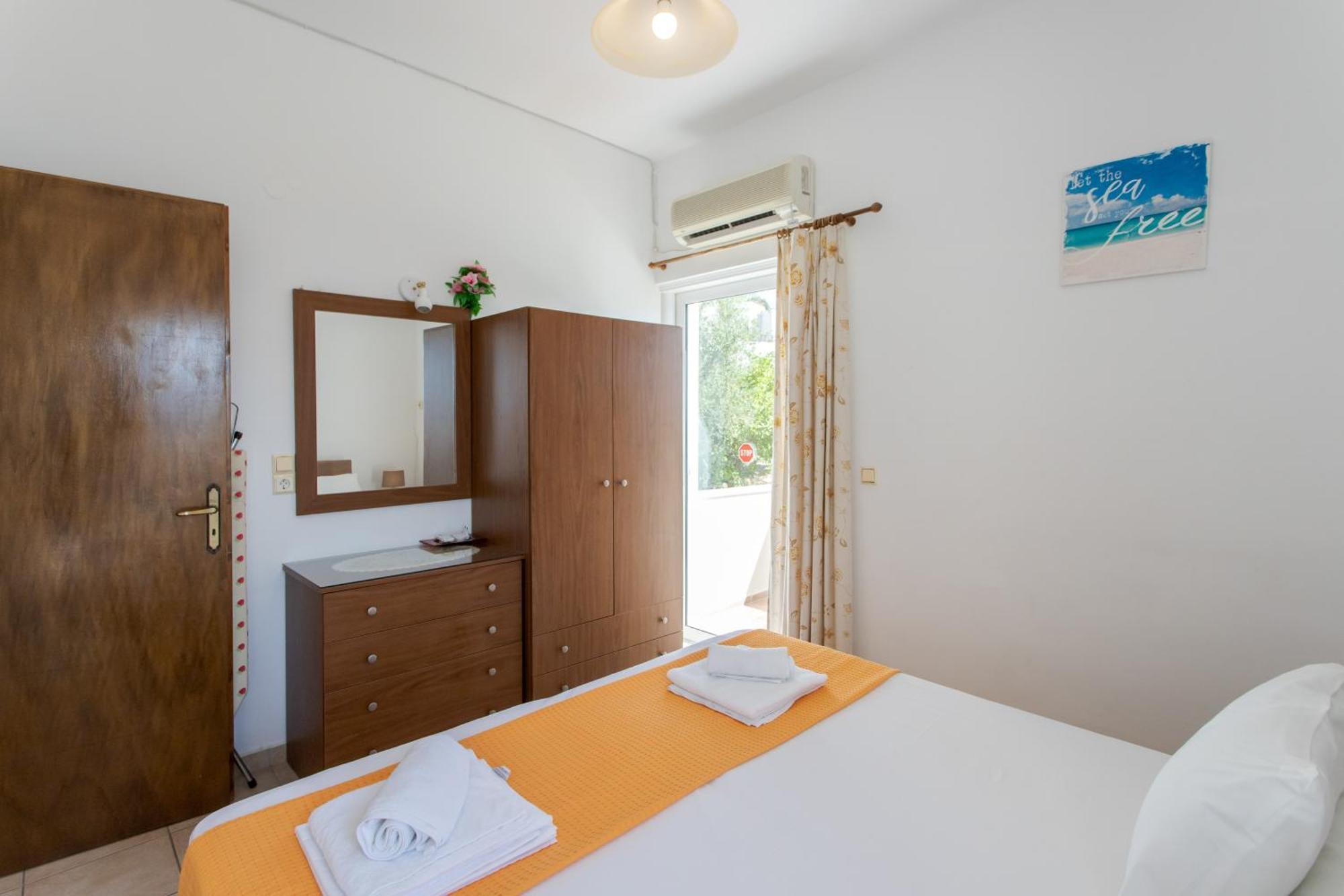 Manos Apartments Almyrida  Room photo